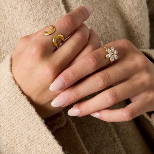 AZELIE Ring